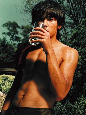 1354787855 2905070669 m