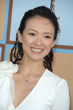 神啊!我也想變成Angela baby—談”明星臉整形”